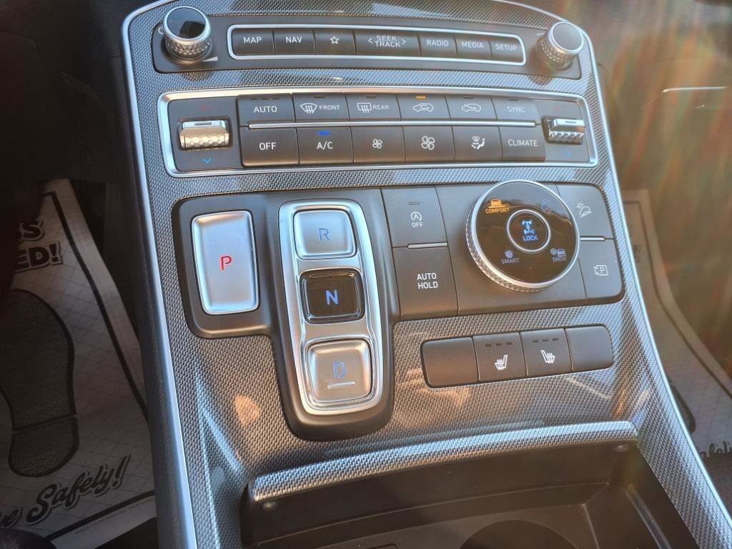 Used 2023 Hyundai Santa Fe SEL image 17