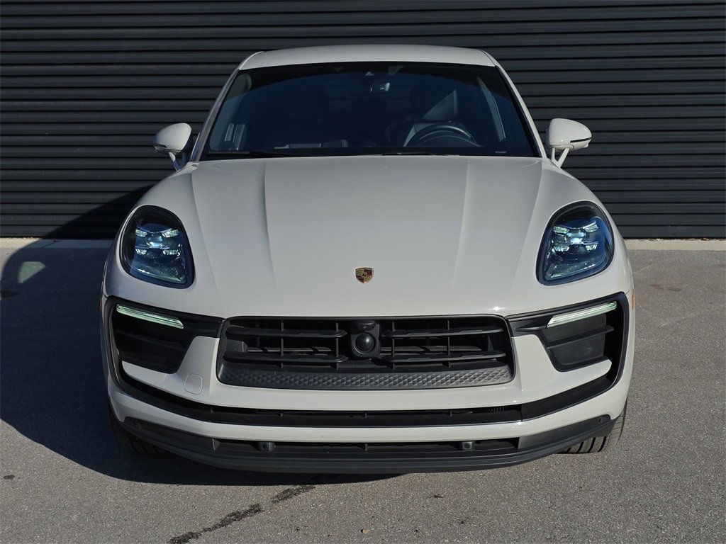 Certified 2022 Porsche Macan image 10