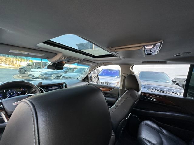Used 2017 Cadillac Escalade ESV Premium Luxury image 37
