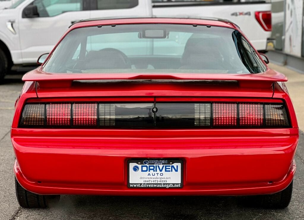 Used 1991 Pontiac Firebird Trans Am RWD image 4