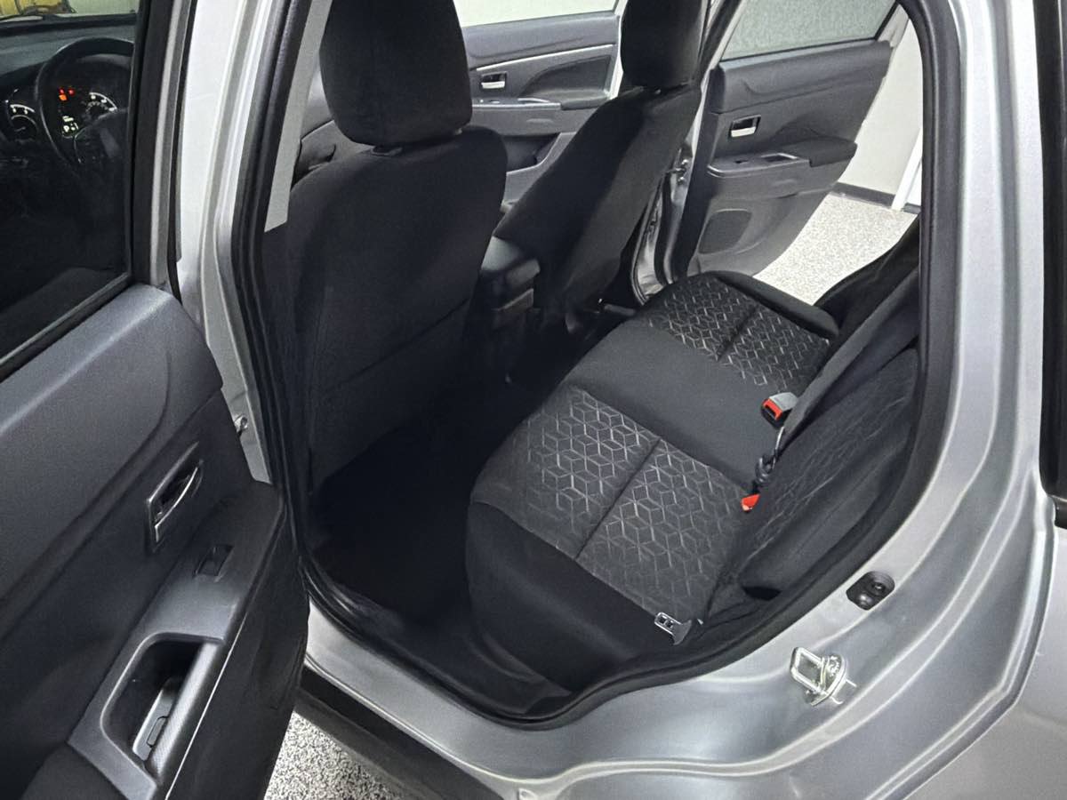 Used 2023 Mitsubishi Outlander Sport SE AWD/4WD image 21