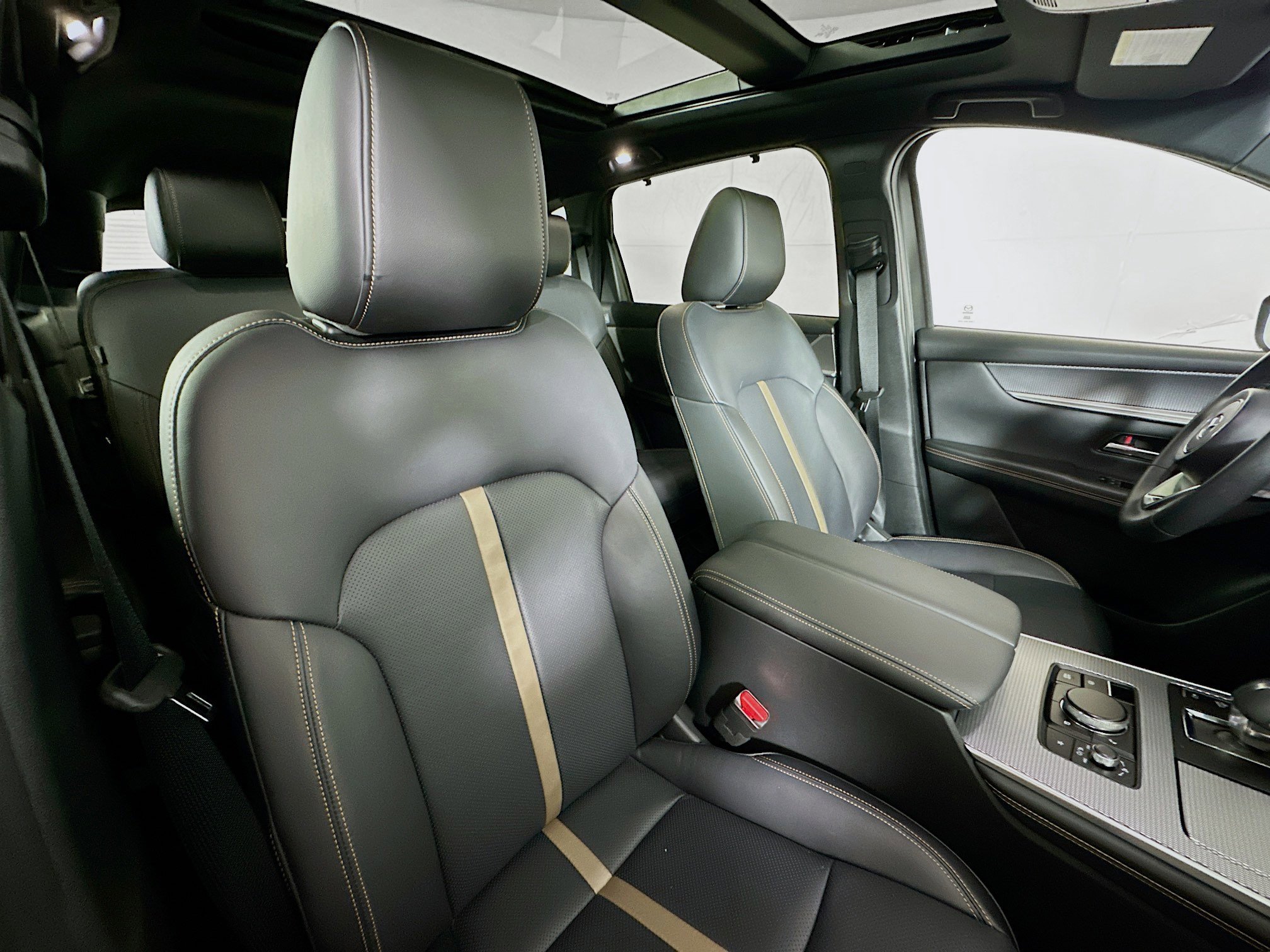 Used 2025 MAZDA CX-70 3.3 Turbo S w/ Premium Package image 28