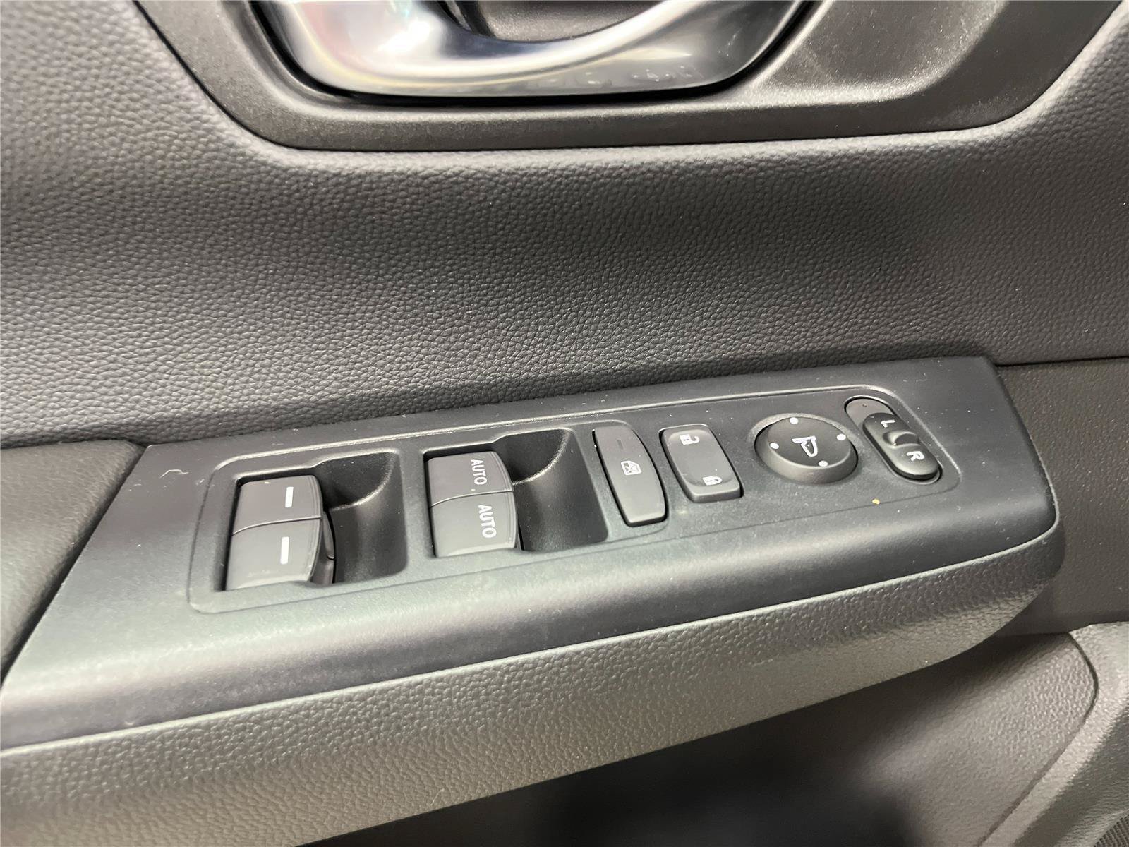 New 2026 Honda CR-V EX image 8