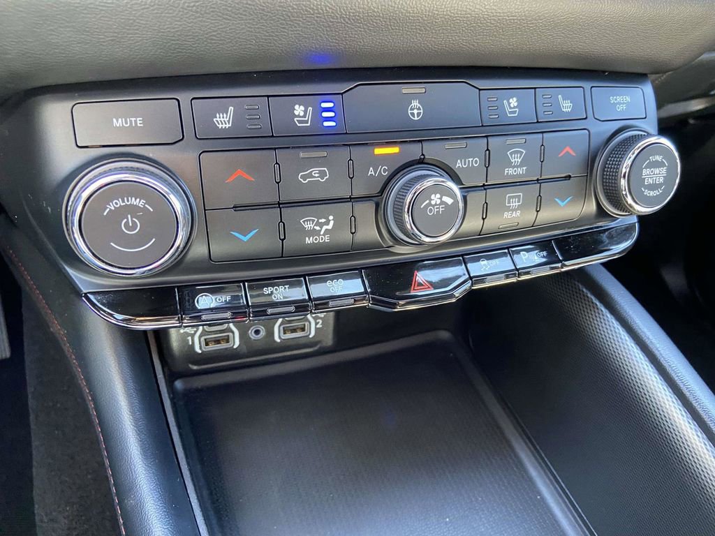 Used 2024 Dodge Durango GT image 25