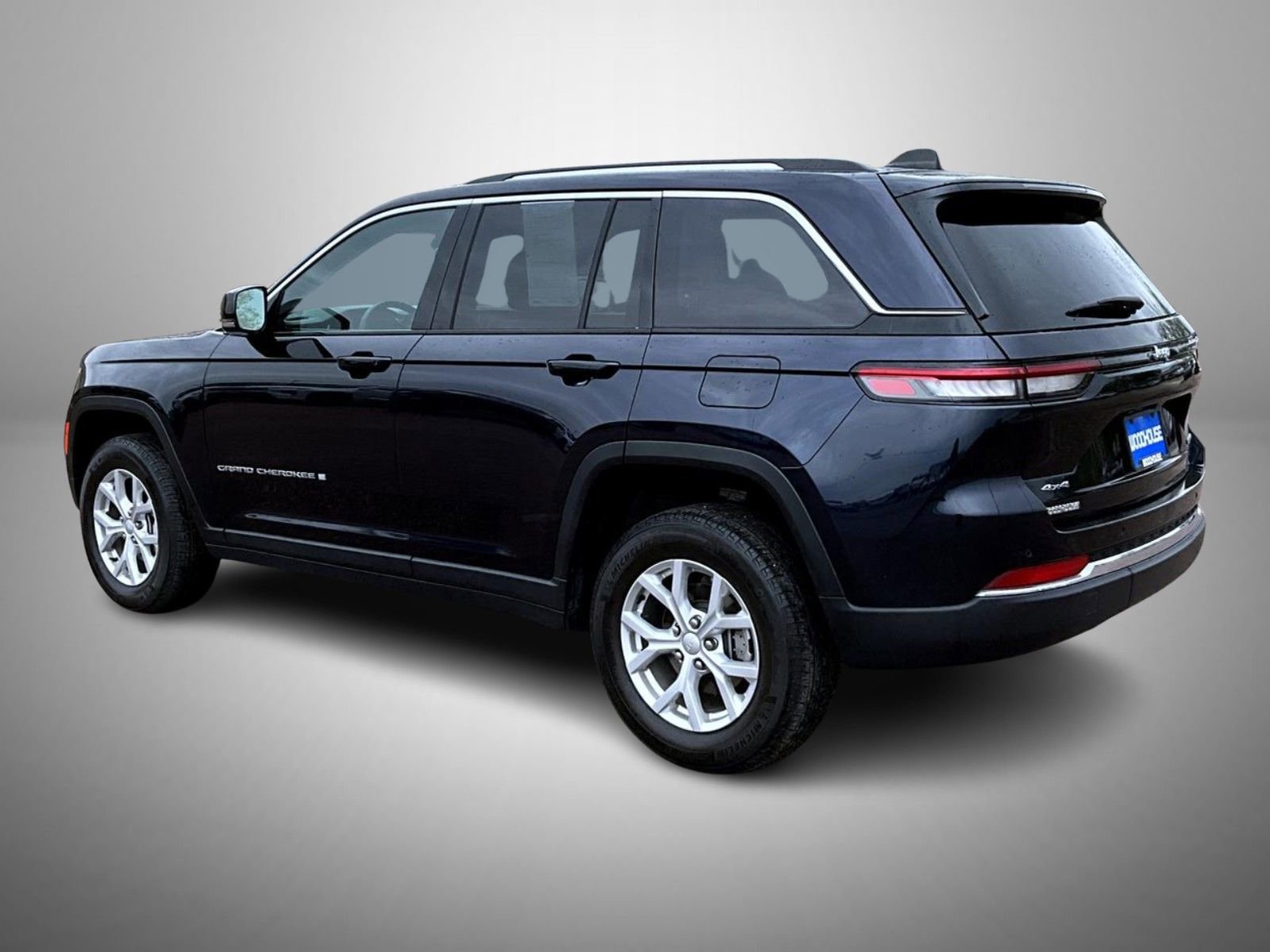 Used 2024 Jeep Grand Cherokee Limited AWD/4WD image 7