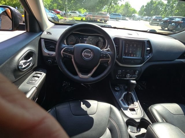 Used 2015 Jeep Cherokee Limited AWD/4WD image 13