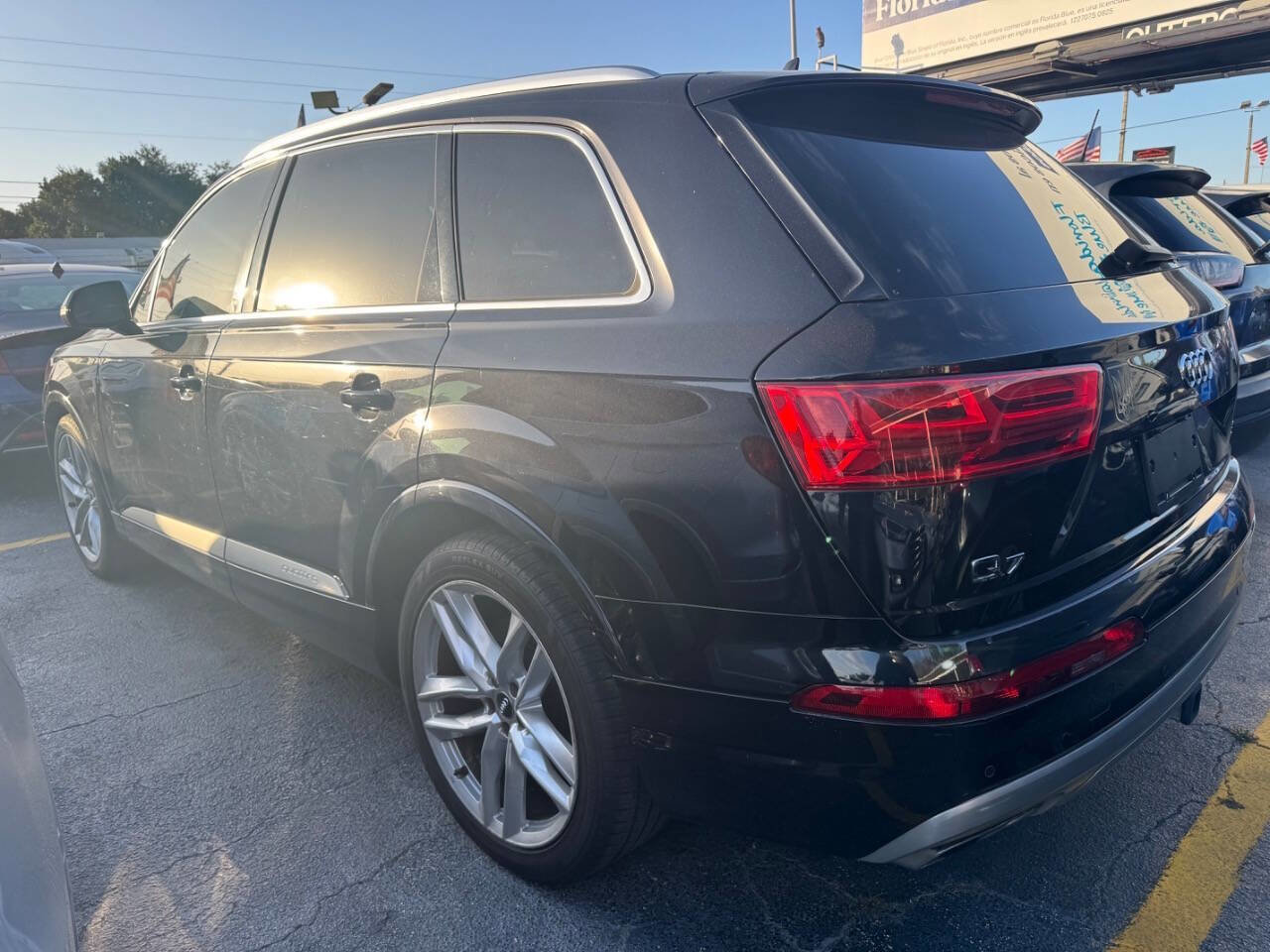 Used 2017 Audi Q7 3.0T Prestige image 3