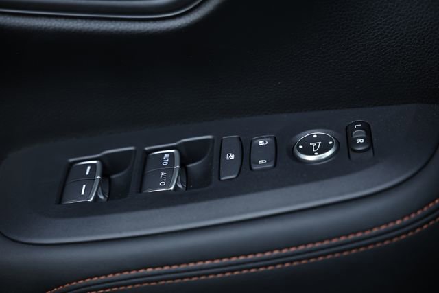 Used 2025 Honda HR-V Sport image 15