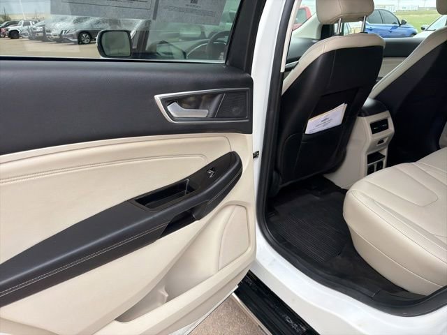 Used 2020 Ford Edge Titanium w/ Equipment Group 301A AWD/4WD image 12