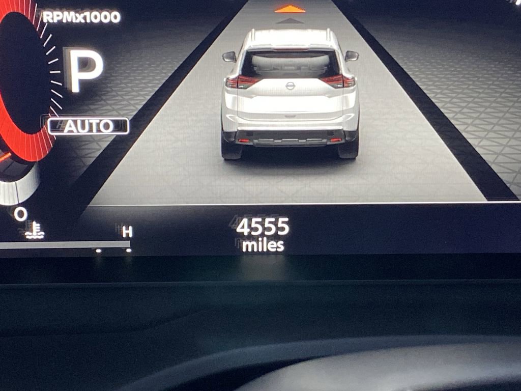 Used 2025 Nissan Rogue SL w/ SL Premium Package image 6