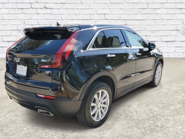 Used 2022 Cadillac XT4 Luxury w/ Driver Awareness Package image 4