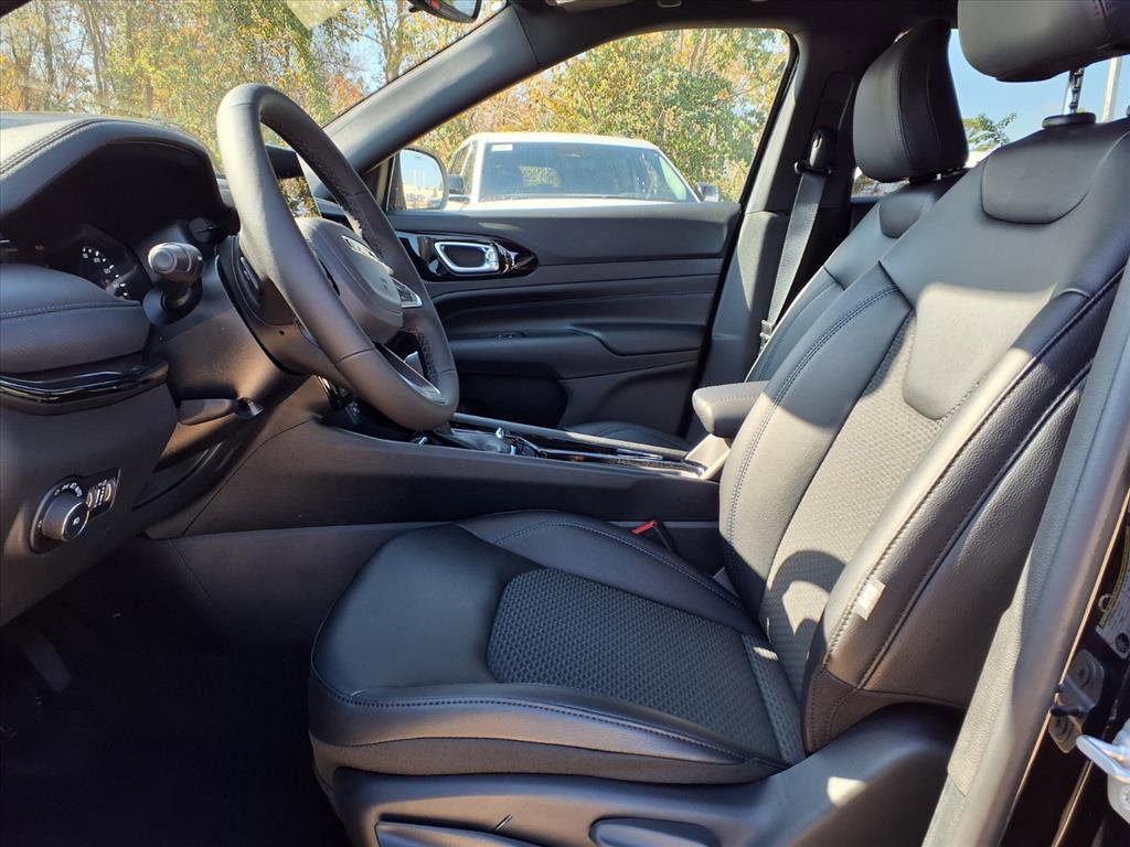 New 2026 Jeep Compass Altitude image 7