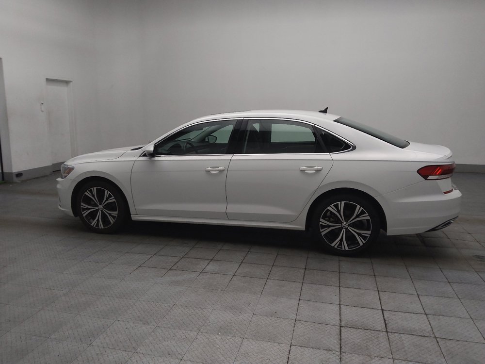 Used 2021 Volkswagen Passat 2.0T SE FWD image 3