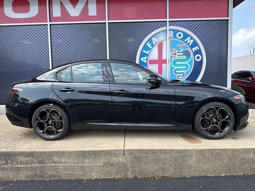 New 2025 Alfa Romeo Giulia AWD w/ Driving Assist Package image 2