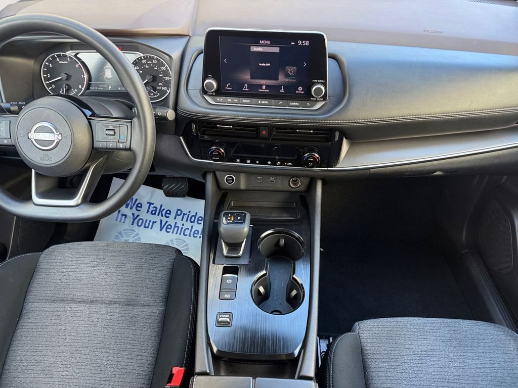 Used 2023 Nissan Rogue SV image 11