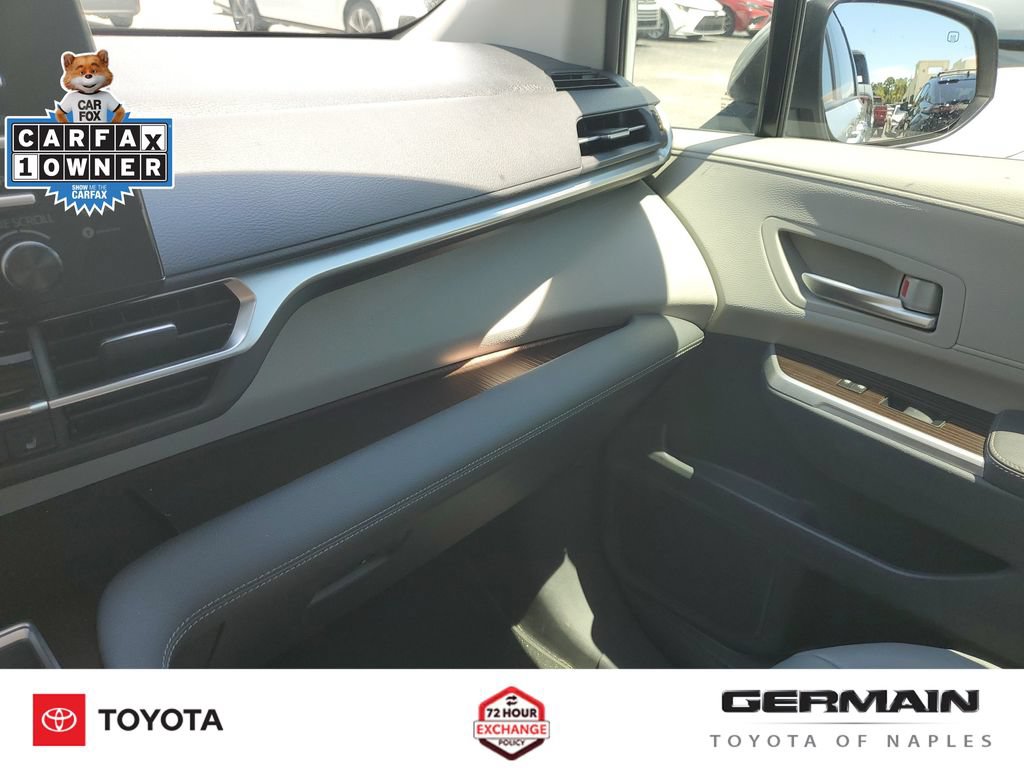 Certified 2021 Toyota Sienna XLE FWD image 35