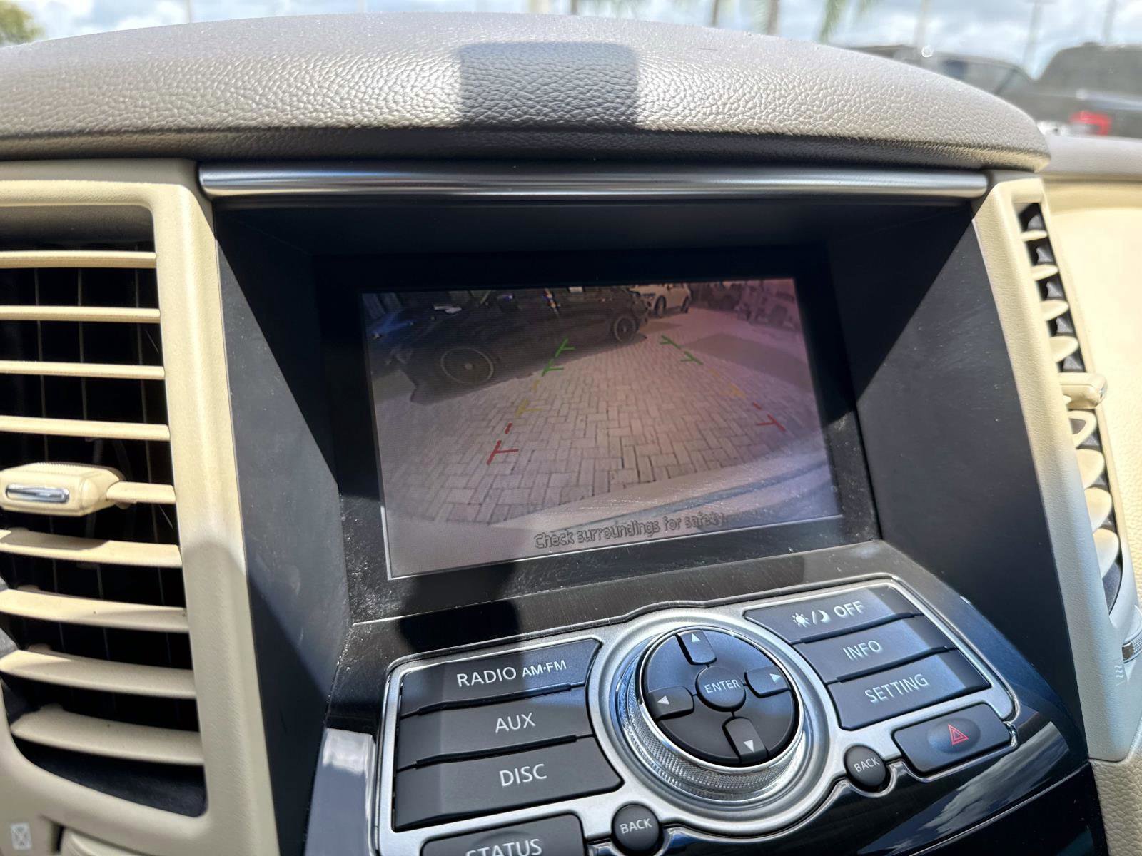 Used 2017 INFINITI QX70 2WD image 26