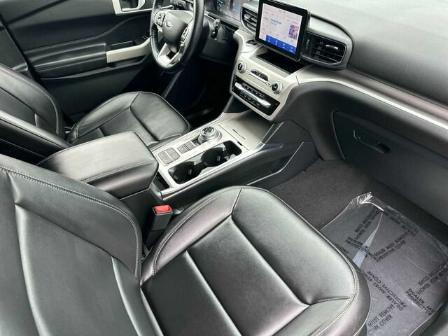 Used 2022 Ford Explorer XLT w/ Equipment Group 202A RWD image 20