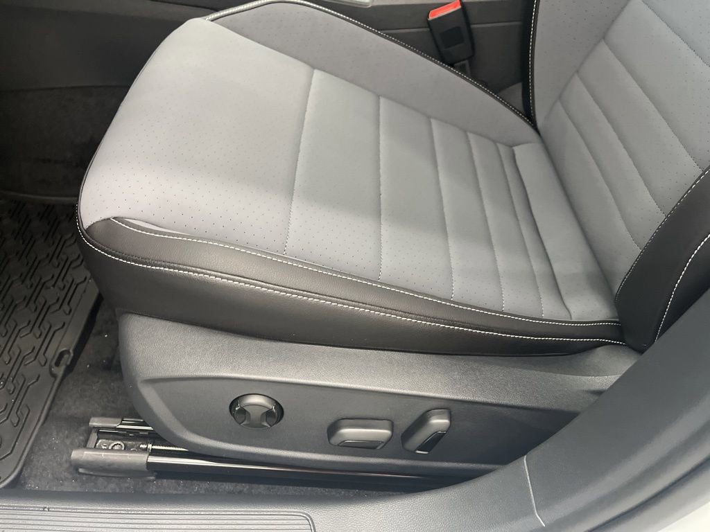 New 2026 Volkswagen Jetta SE image 14