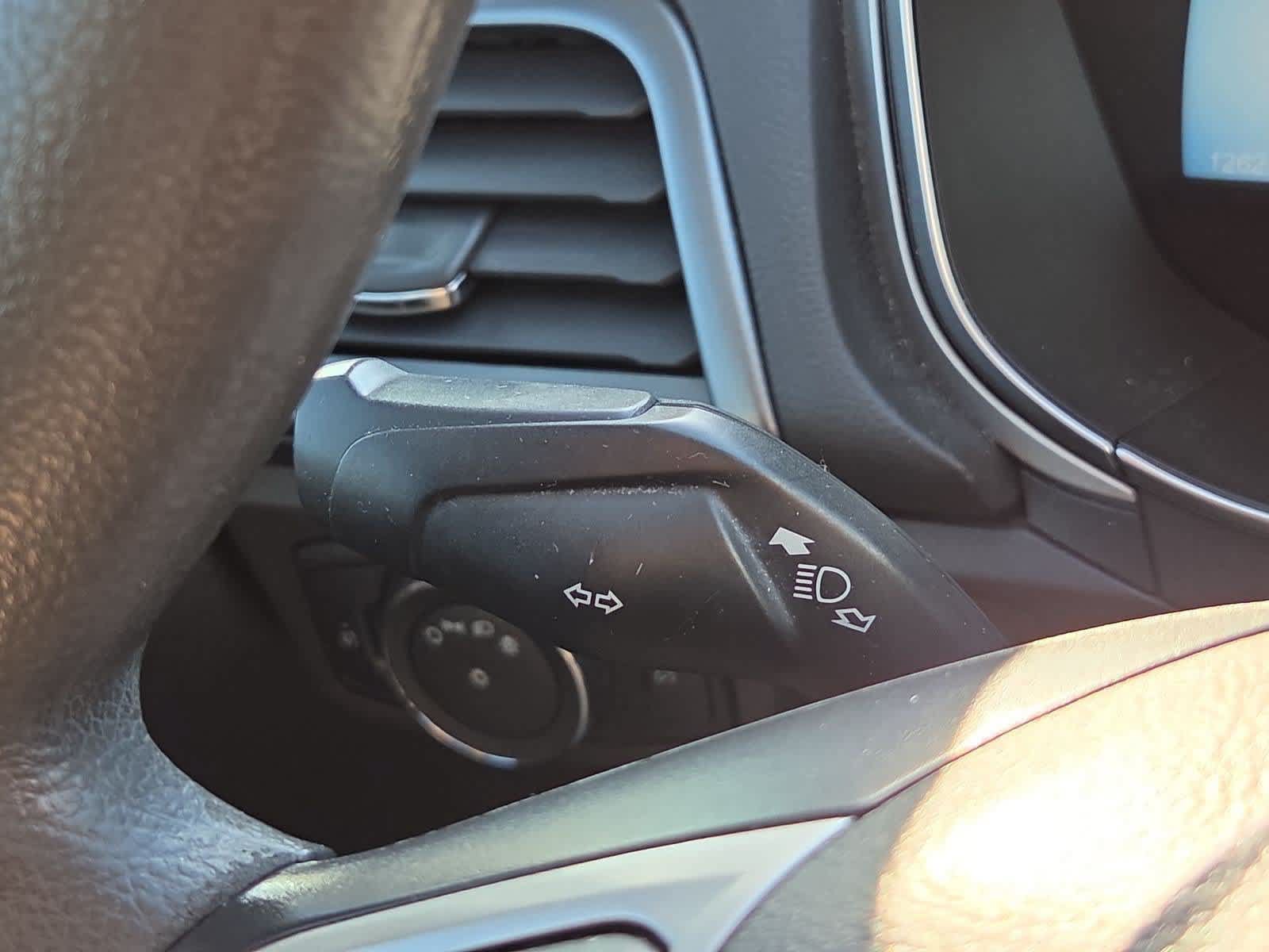Used 2016 Ford Fusion SE FWD image 25
