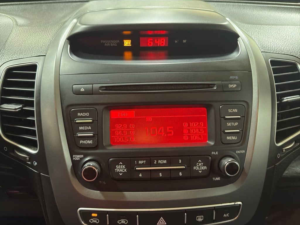 Used 2015 Kia Sorento LX image 21