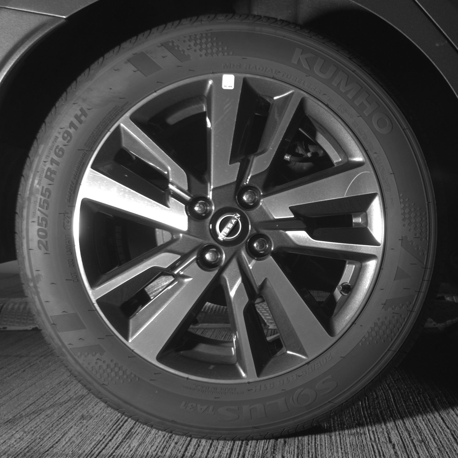 Used 2025 Nissan Versa SV image 15