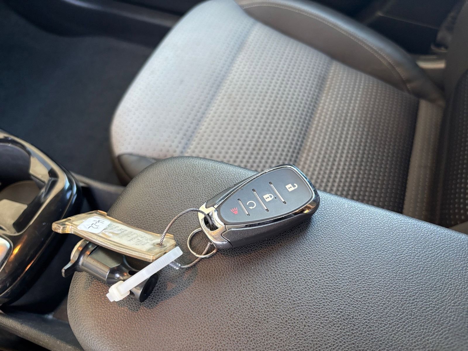 Used 2025 Chevrolet Trax LT FWD image 21