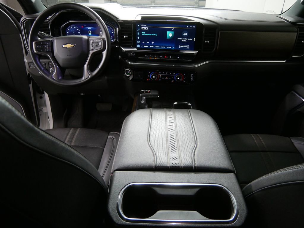 Used 2023 Chevrolet Silverado 1500 High Country w/ Technology Package image 21