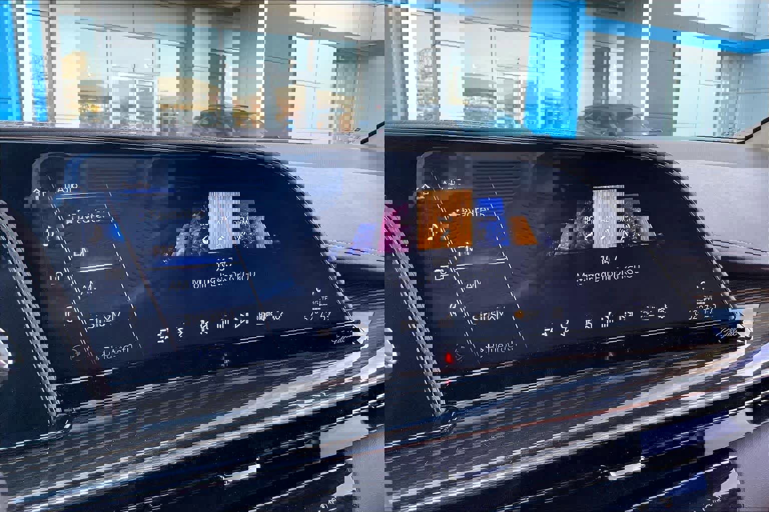 Used 2023 Cadillac Escalade Premium Luxury w/ Performance Package AWD/4WD image 31