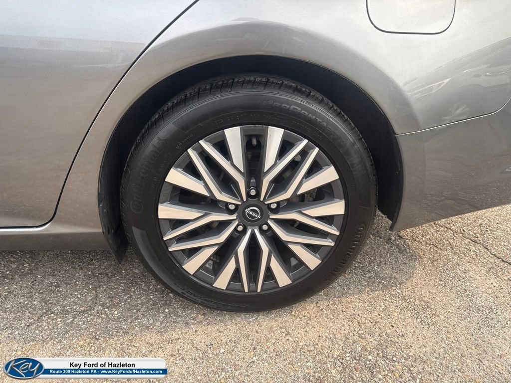 Used 2024 Nissan Altima 2.5 SV FWD image 12