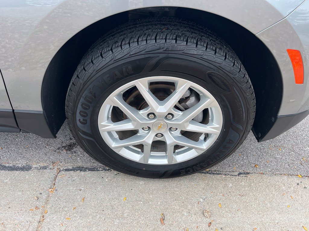 Used 2024 Chevrolet Equinox LT w/ LPO, Floor Liner Package AWD/4WD image 12