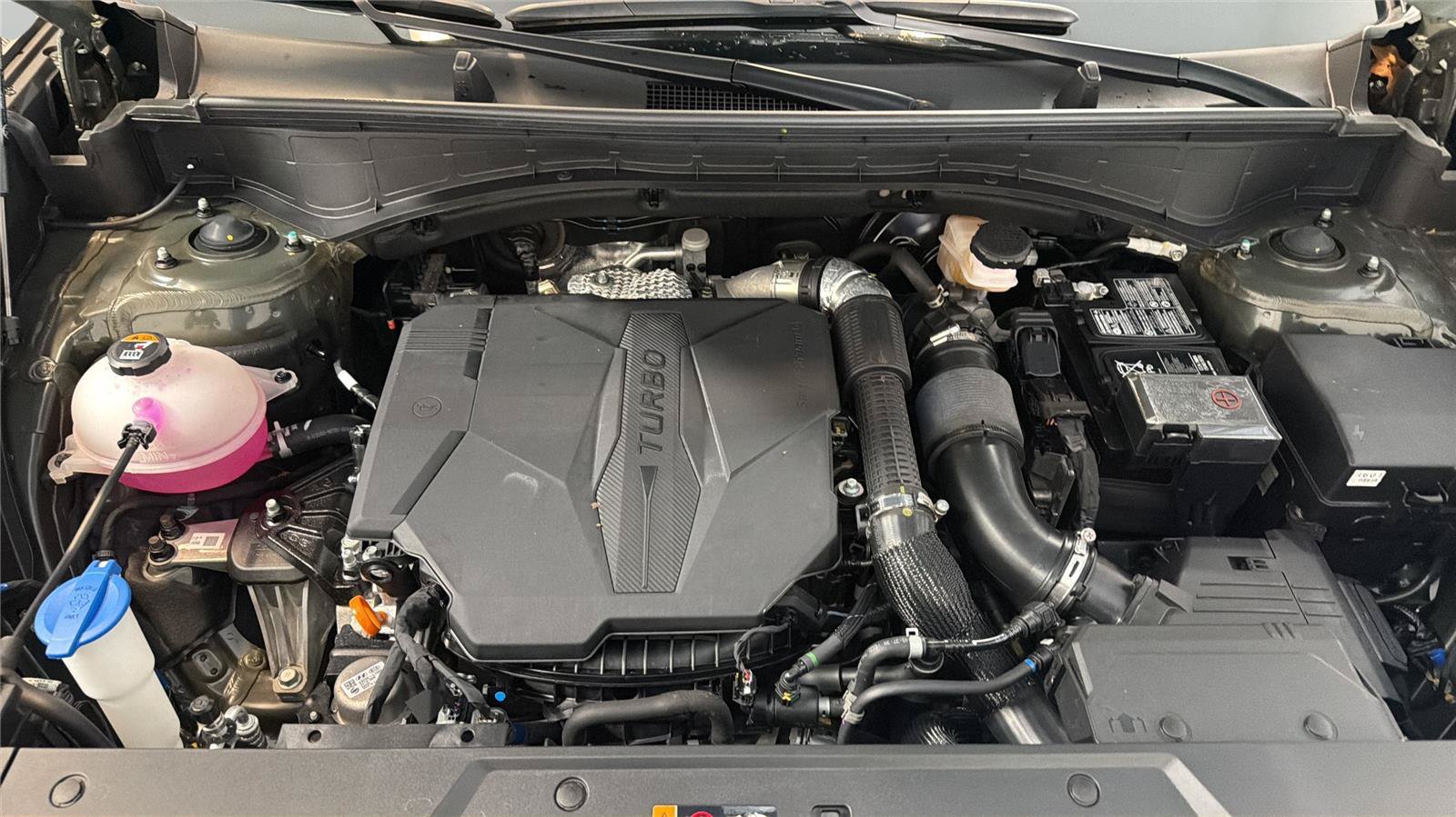 Certified 2025 Hyundai Santa Fe SEL FWD image 9
