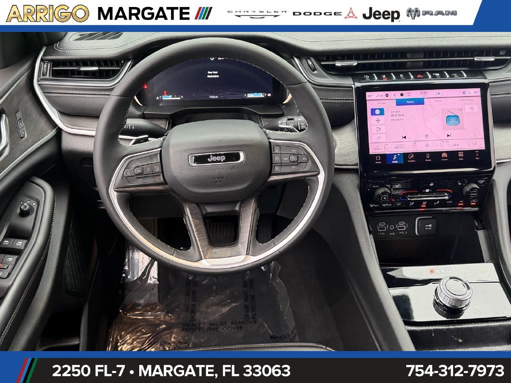 Certified 2025 Jeep Grand Cherokee Limited RWD image 13