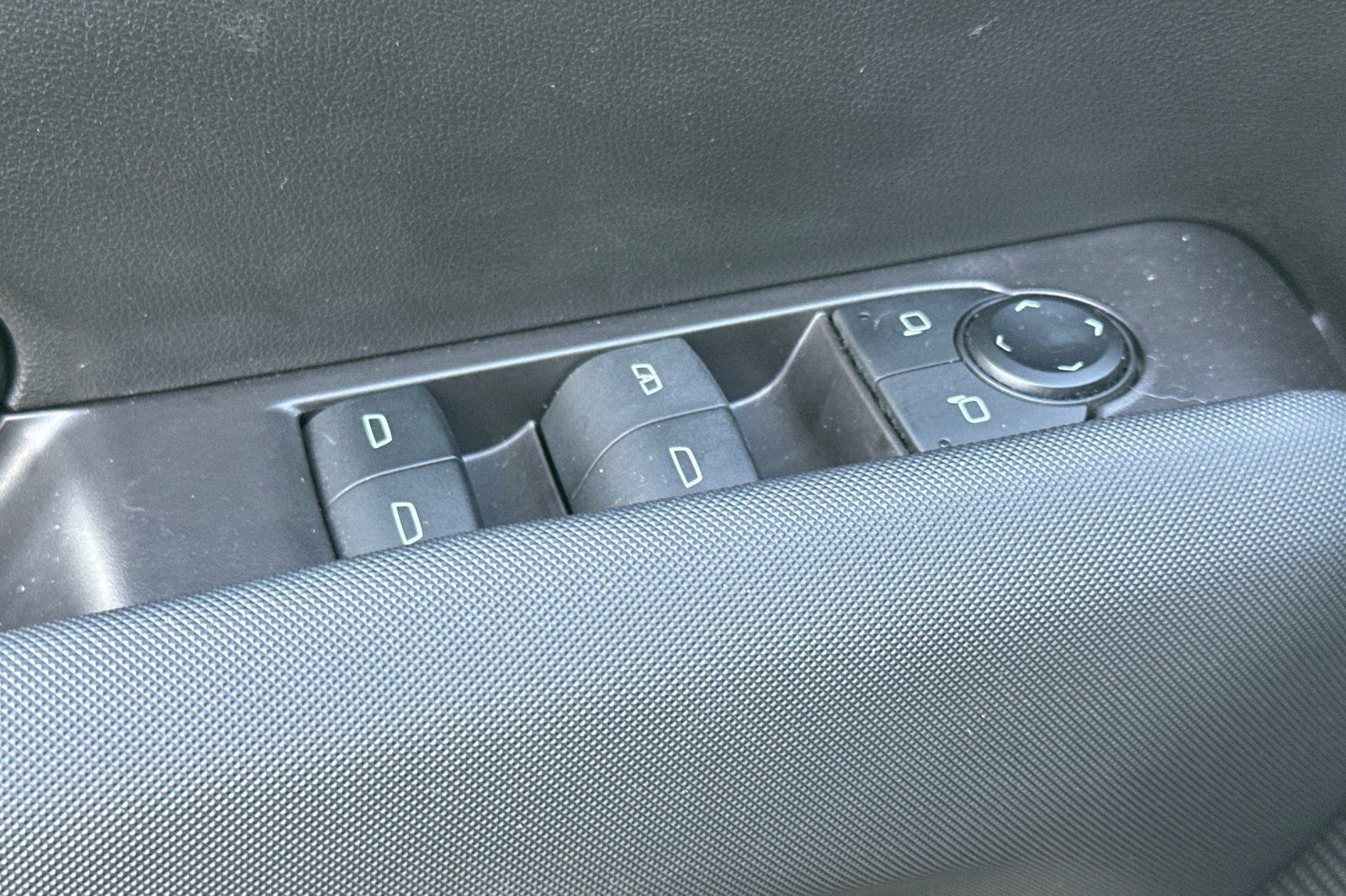 Certified 2024 Chevrolet Colorado Z71 w/ Z71 Convenience Package 2 image 8