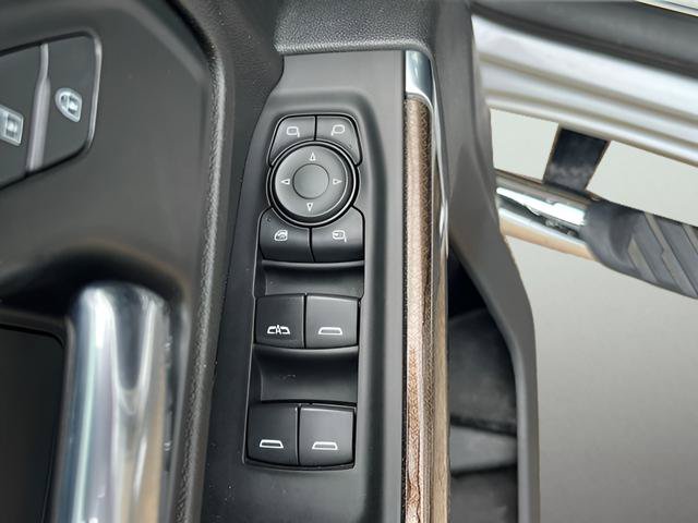 Used 2020 Chevrolet Silverado 2500 LT w/ Texas Edition AWD/4WD image 13