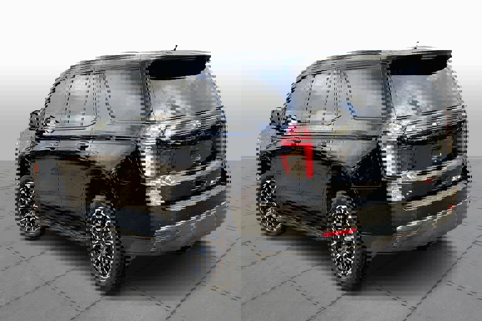 Used 2021 Chevrolet Tahoe RST w/ Luxury Package image 10