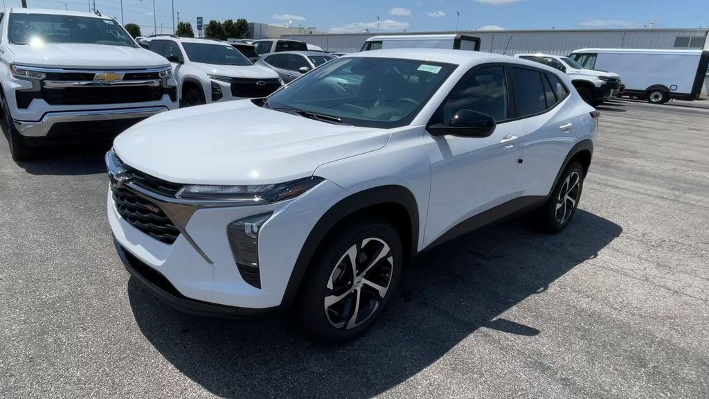 New 2026 Chevrolet Trax RS w/ Driver Confidence Package FWD image 6