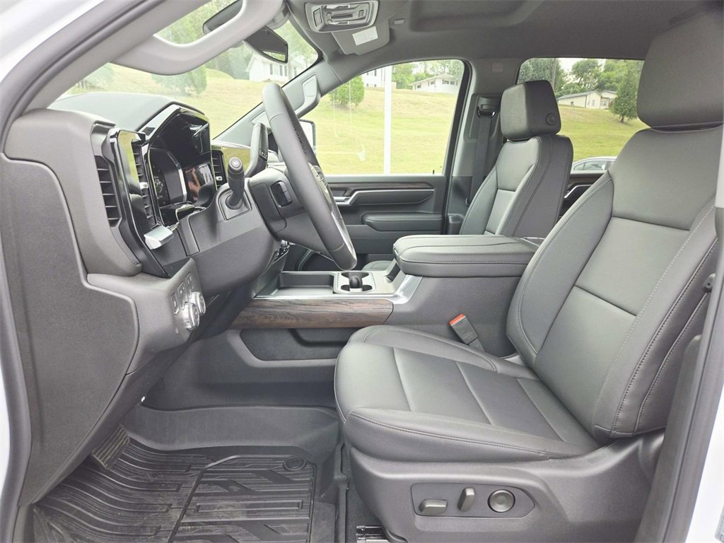 New 2026 GMC Sierra 2500 SLT w/ SLT Premium Package image 12