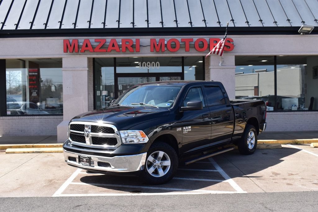 Used 2019 RAM 1500 Classic SLT AWD/4WD image 2