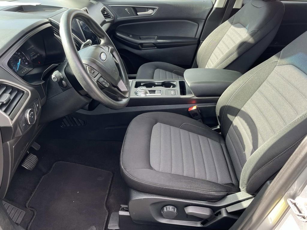 Used 2022 Ford Edge SE w/ Black Appearance Package image 12