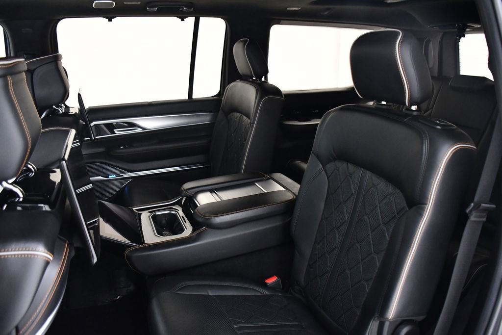 Used 2022 Jeep Grand Wagoneer Series III w/ Rear Seat Video Group 1 image 21