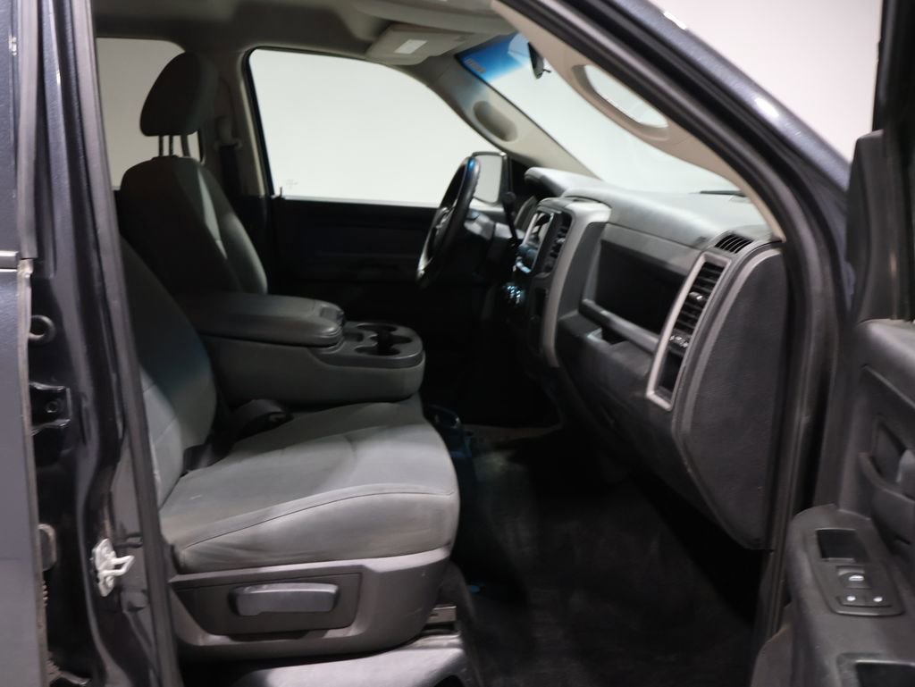 Used 2016 RAM 1500 ST w/ SXT Appearance Group image 21