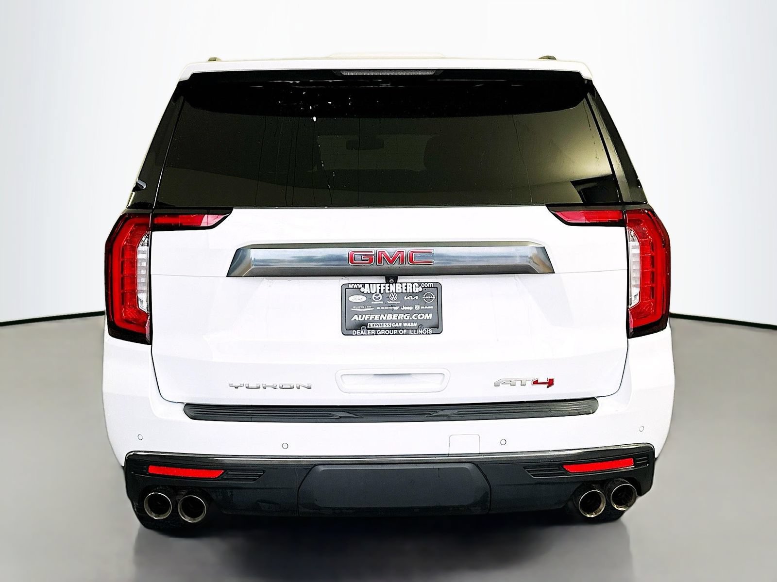 Used 2022 GMC Yukon XL AT4 AWD/4WD image 6