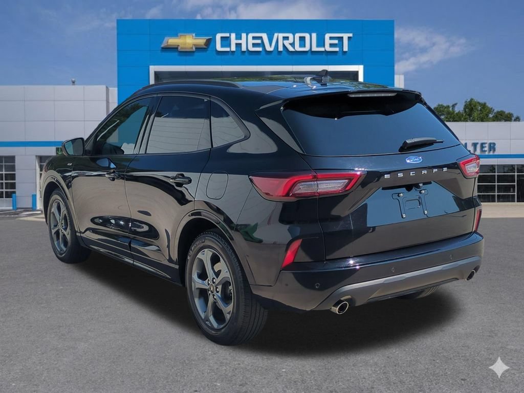 Used 2023 Ford Escape ST-Line w/ Tech Pack #1 FWD image 4