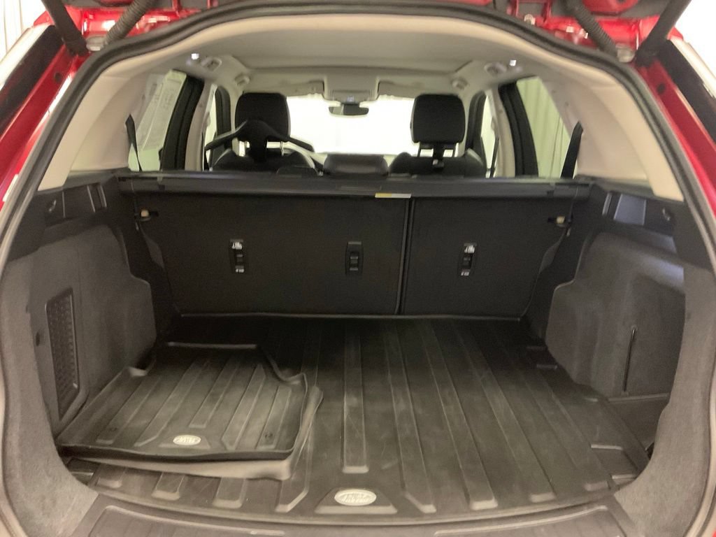 Used 2025 Land Rover Discovery Sport S AWD/4WD image 9