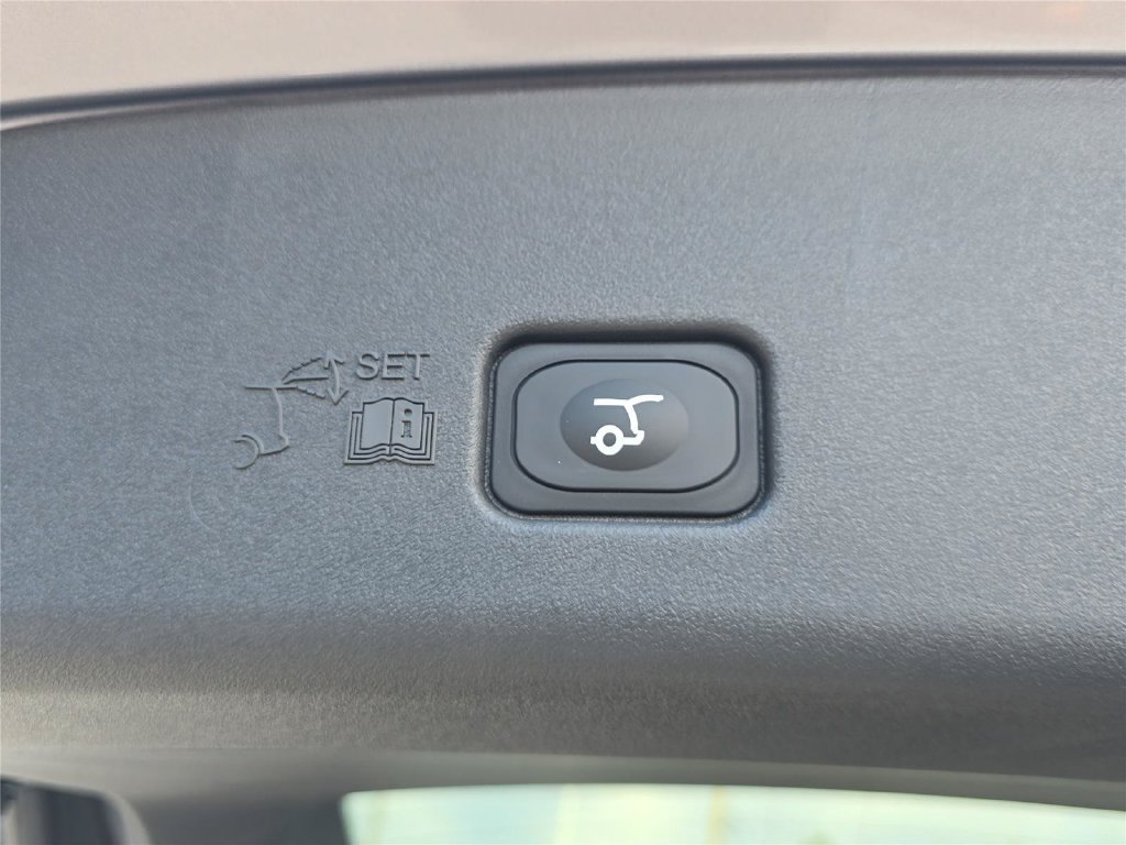 New 2026 Lincoln Nautilus Premier AWD/4WD image 24