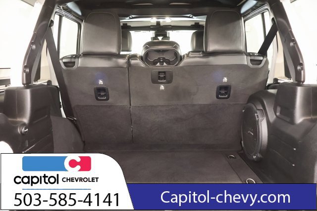Used 2022 Jeep Wrangler Unlimited Sahara AWD/4WD image 25