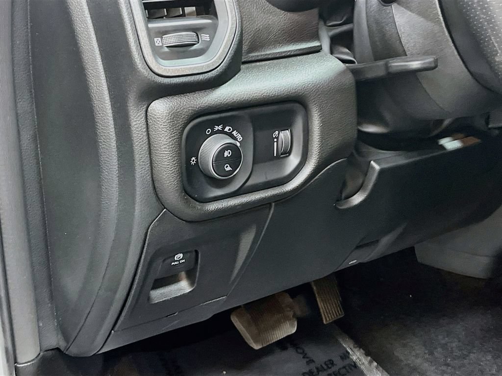 Used 2025 RAM 1500 Warlock AWD/4WD image 10