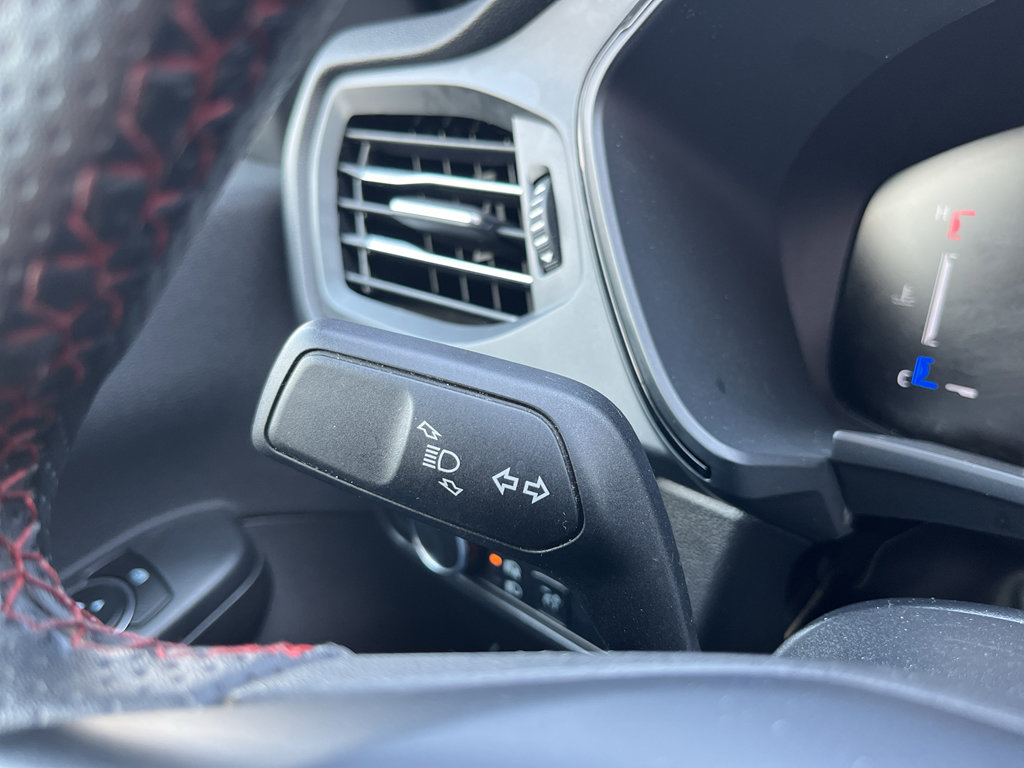 Used 2023 Ford Escape ST-Line image 13