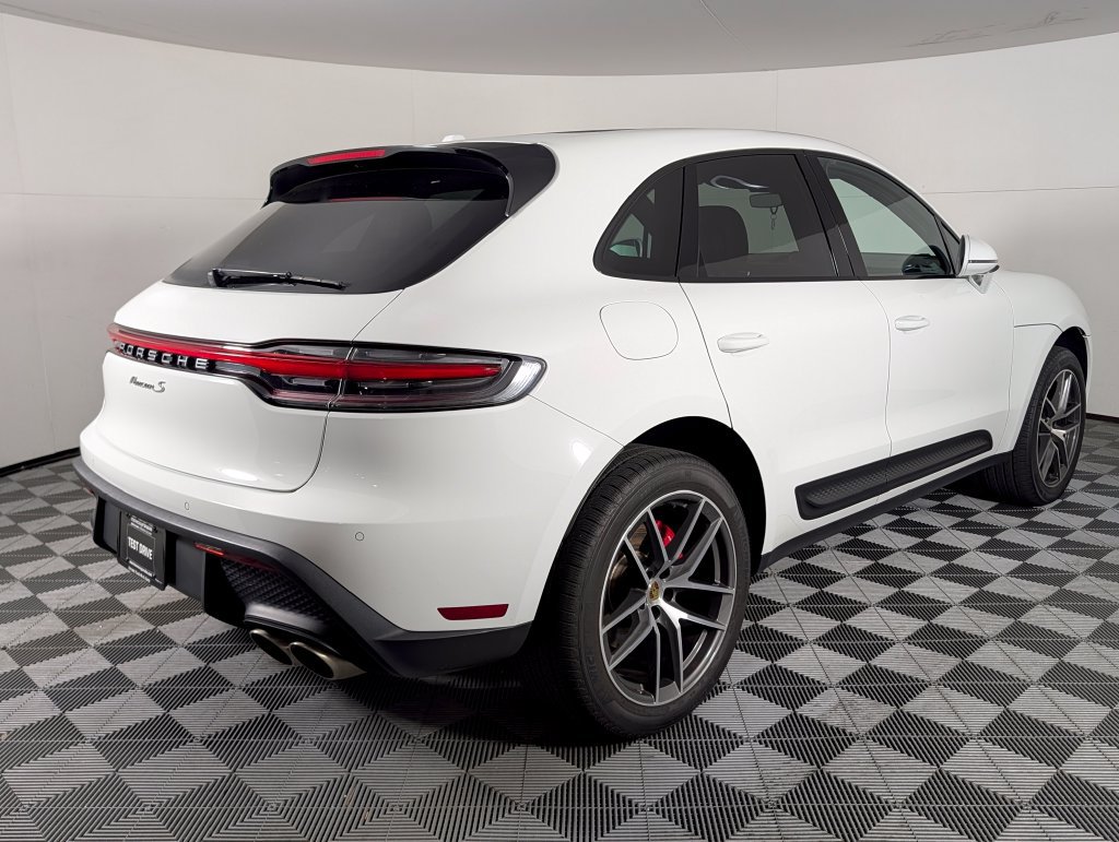 Certified 2023 Porsche Macan S AWD/4WD image 6